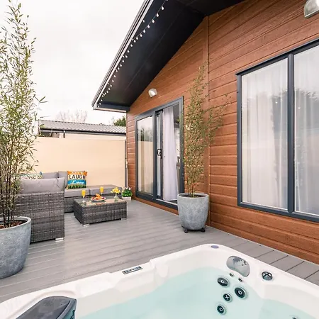 Lodge Bluebell With Hot Tub