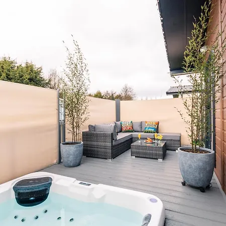 Bluebell With Hot Tub