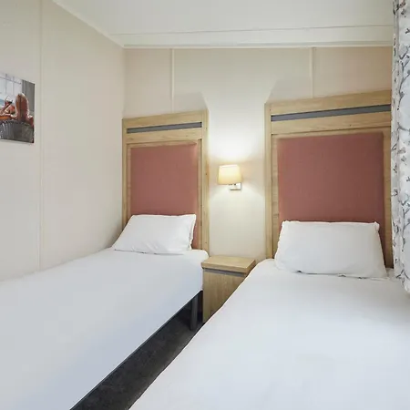 Bluebell With Hot Tub *