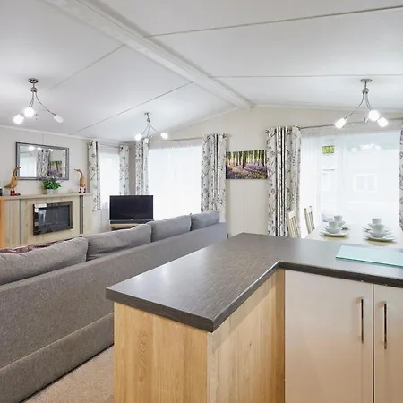 Bluebell With Hot Tub