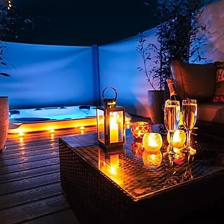 Bluebell With Hot Tub York
